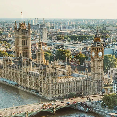 Study in England - Houses of Parliament and Big Ben view in London